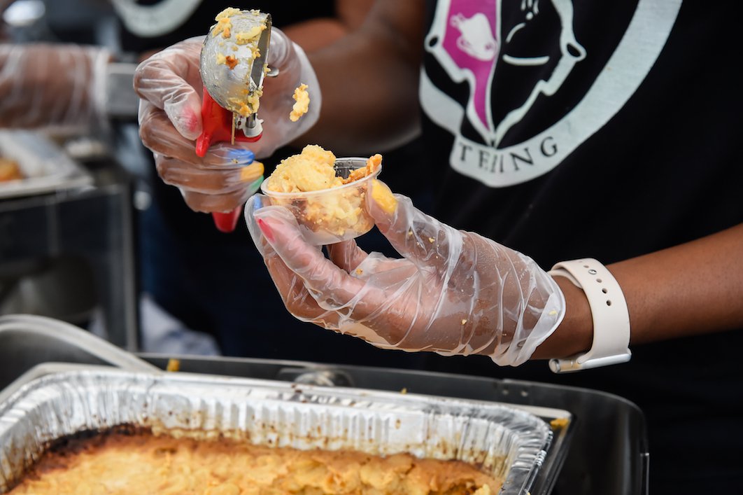 Mac and cheese festival brings out hundreds